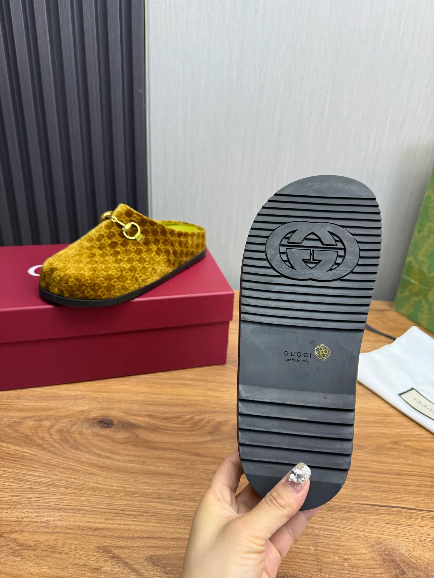 Men's men's shoes💰Pili 420💰Maoli 460💰 ＧＵＣＣＩGucci. Popular couple slippers hot sale🩷💚 🩴Official website one to one production 35-45 size 45 46 🉑️Customized!